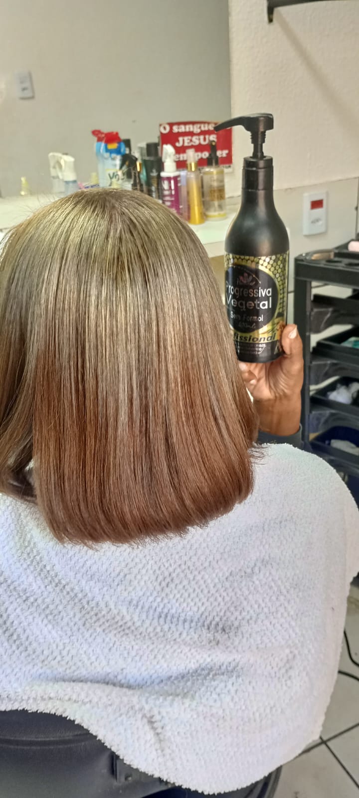 Foto de cabelo alinhado com a Progressiva Vegetal Creme